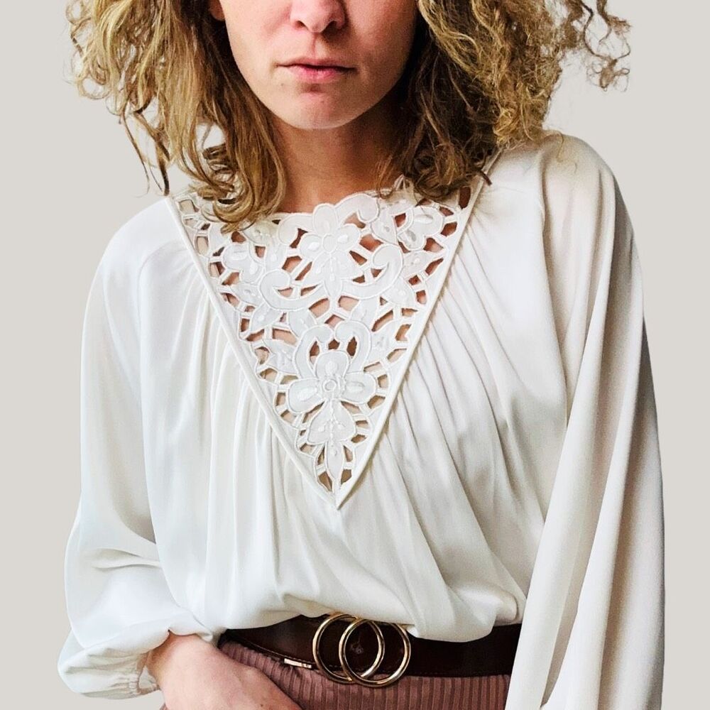 Sachin + Babi Cream Lace Detail Blouse MSRP $345 Oversized